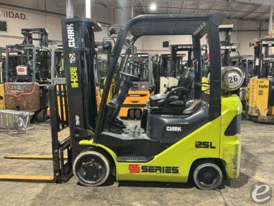 2023 Clark S25CL