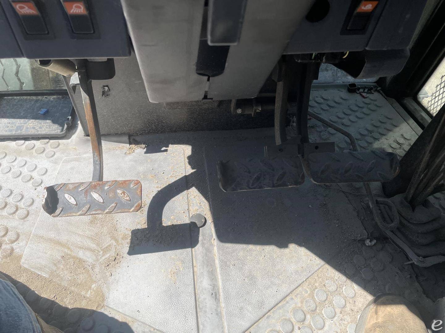 1996 New Holland 6640