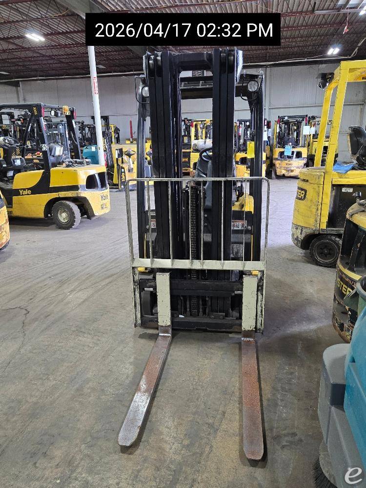 2021 Yale ERP035VT
