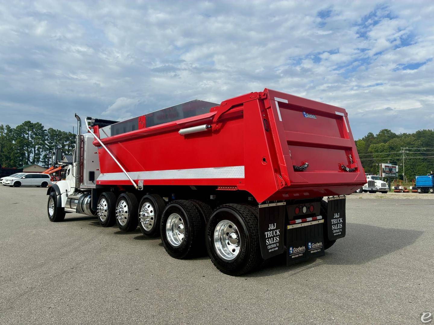 2027 Peterbilt 567