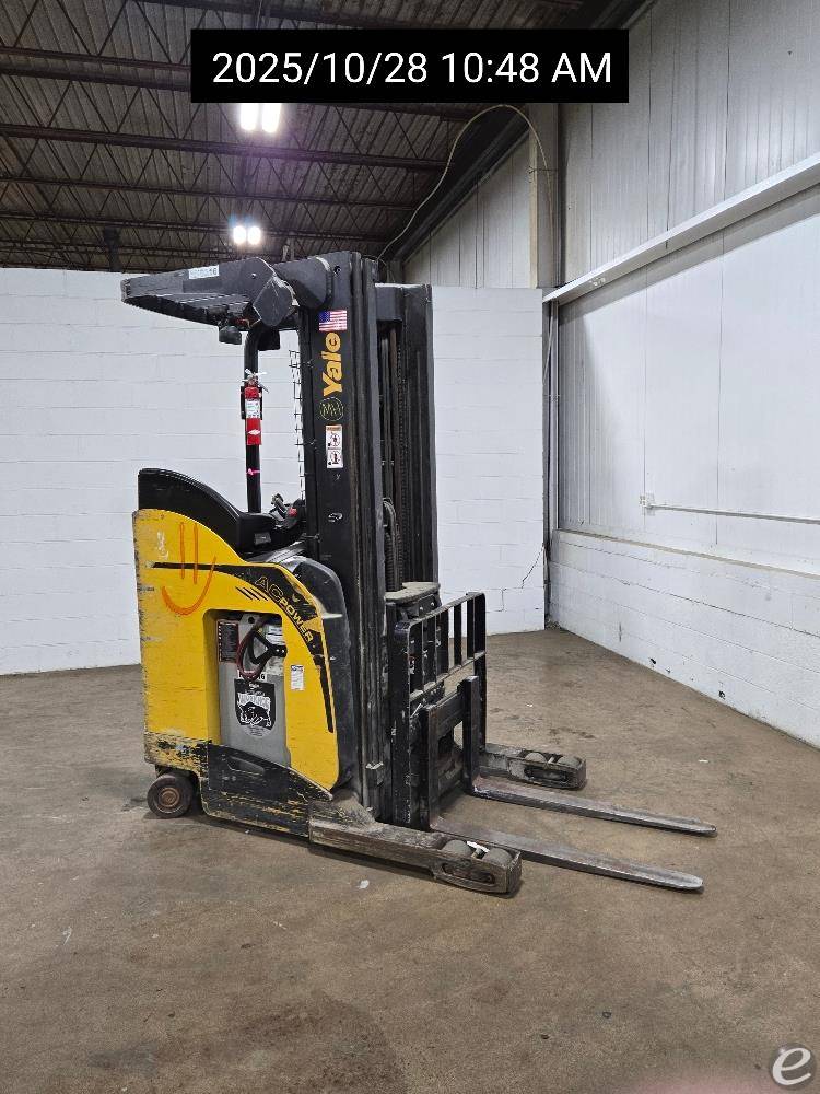 2019 Yale NR045EB