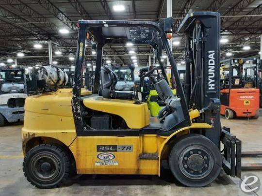 2014 Hyundai 35L-7A LP Gas Forklift...