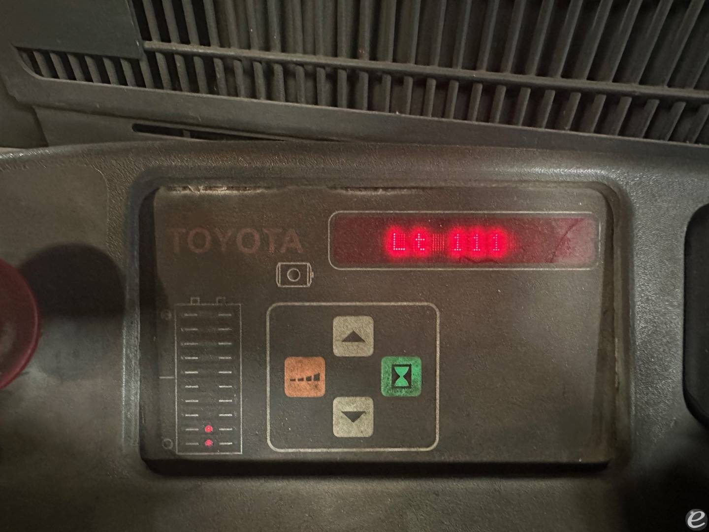 2012 Toyota 8BR233M240