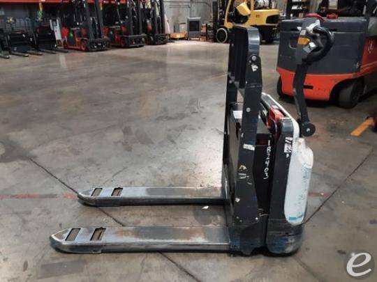 2018 Unicarriers WLXT2W7S22V Electric Forklift - 123Forklift
