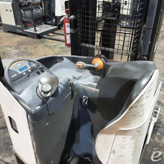 2018 Crown RR5725-45
