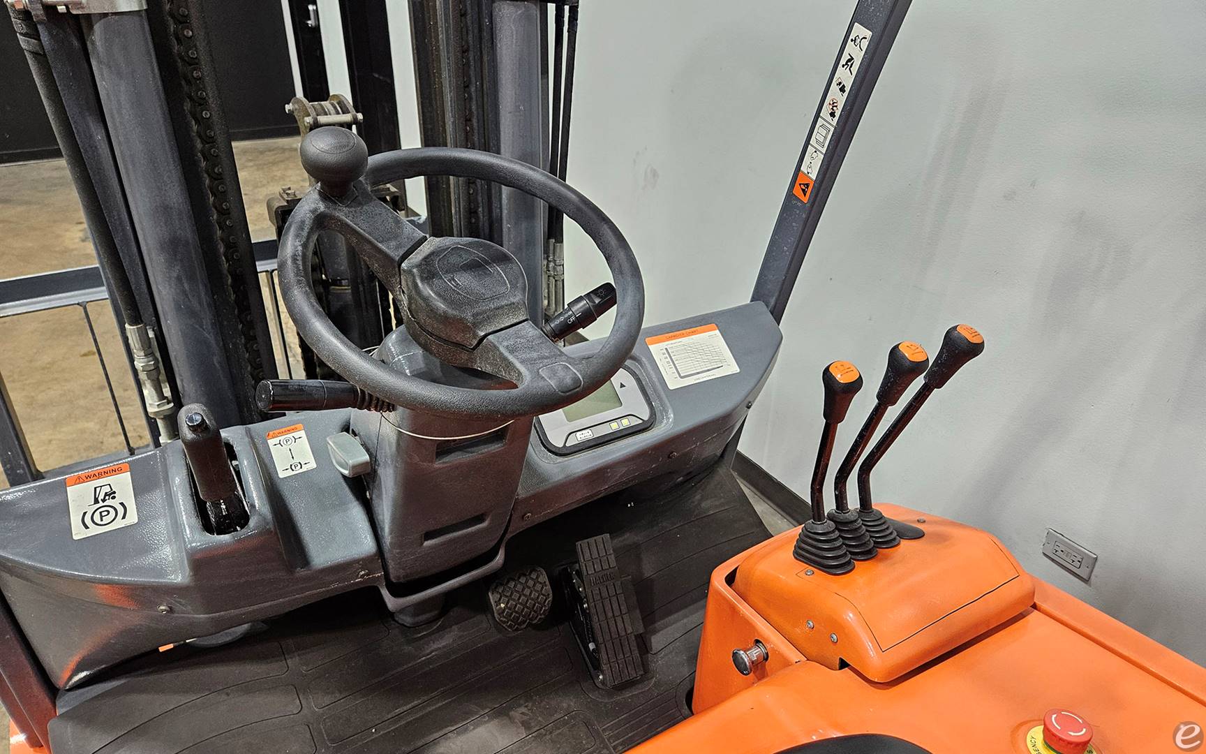 2017 Viper Lift Trucks FB35