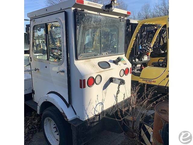 United Tractor GR32-300