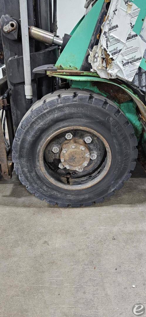 2010 Mitsubishi FG30N