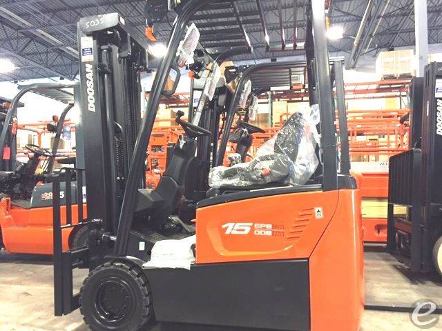 2013 Raymond RSS40 Electric Walkie Straddle Stacker Forklift