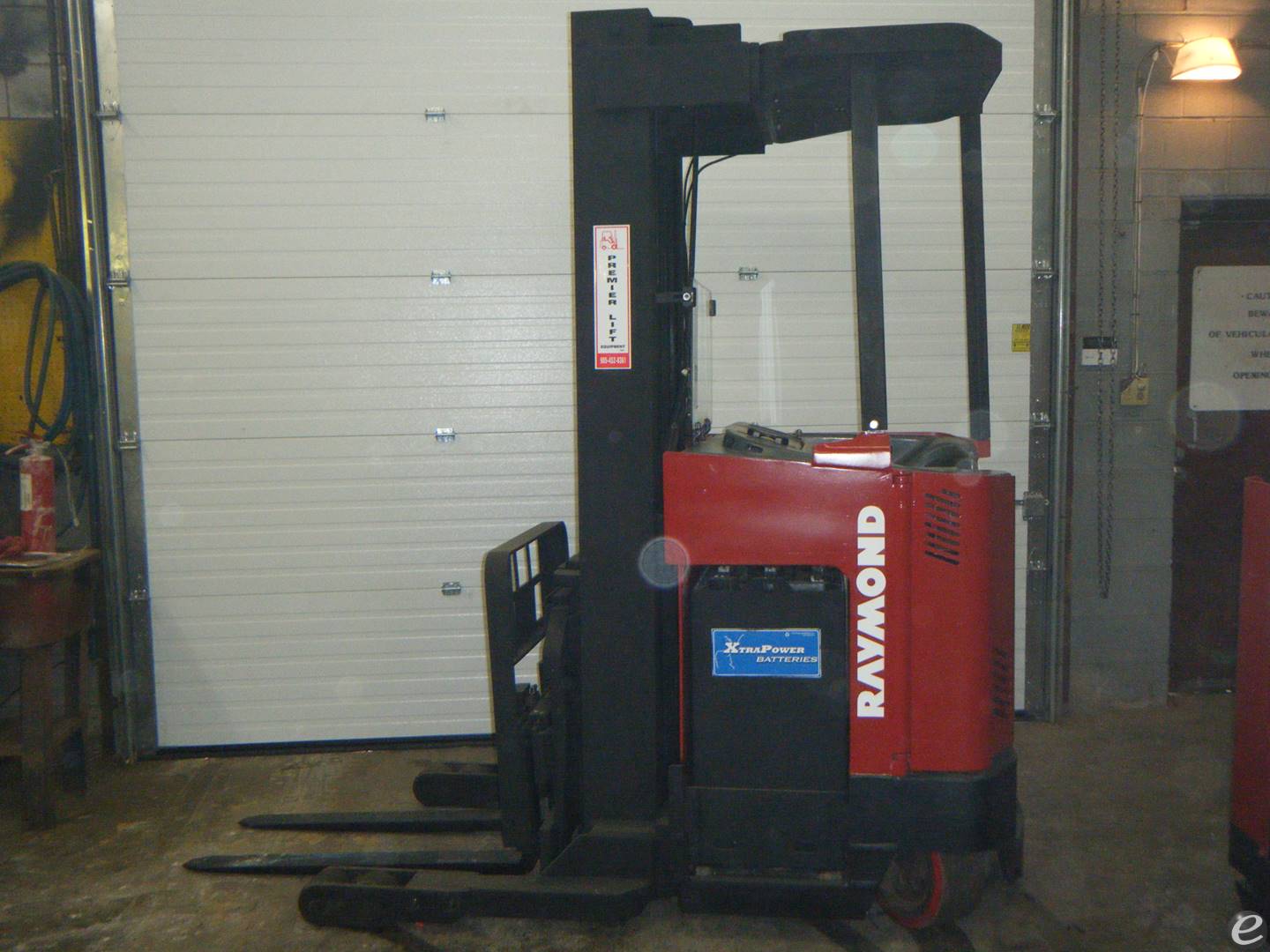  Raymond EASIR40TT Electric Reach Truck - 123Forklift