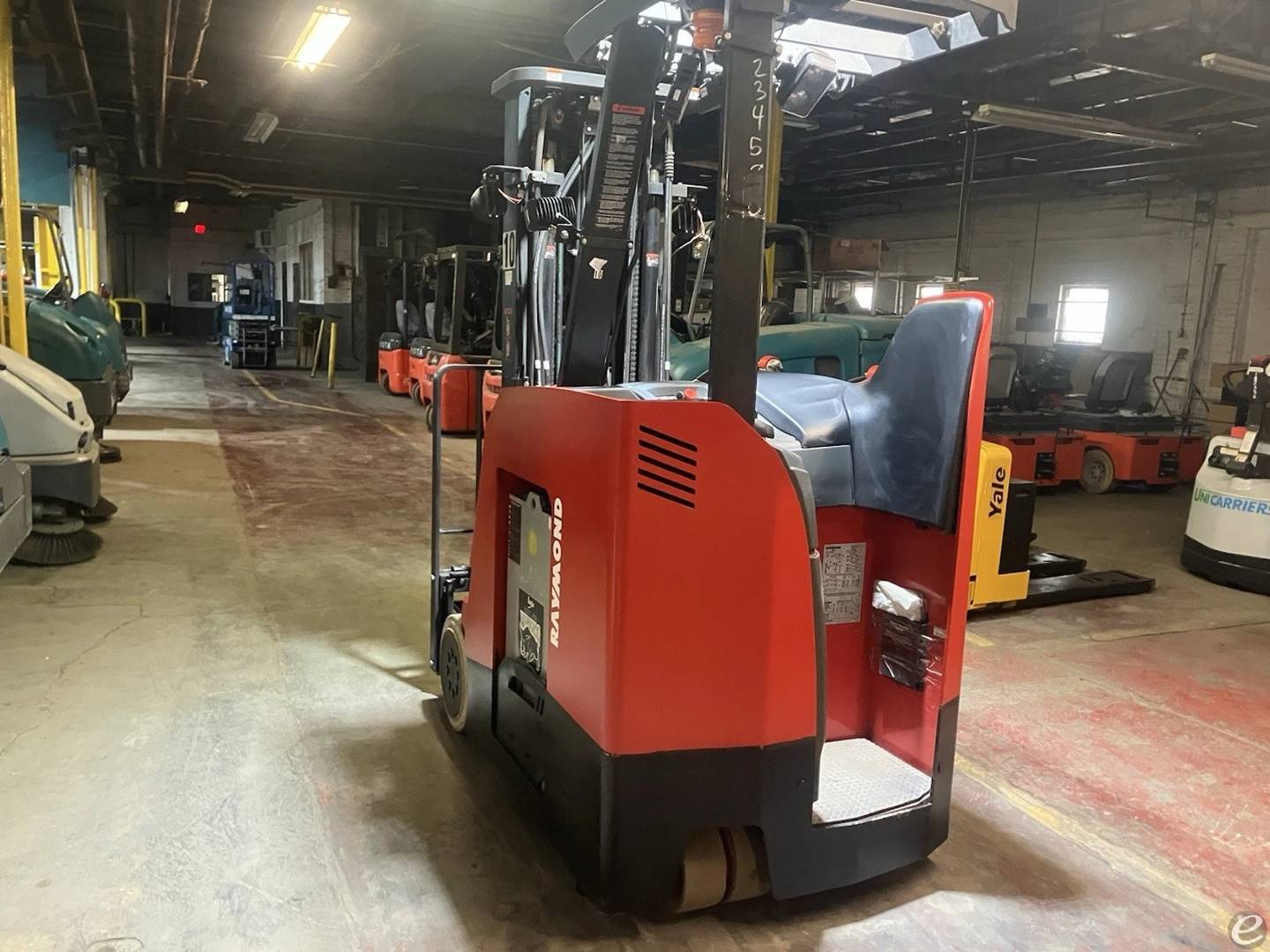 2018 Raymond 415-C30TT