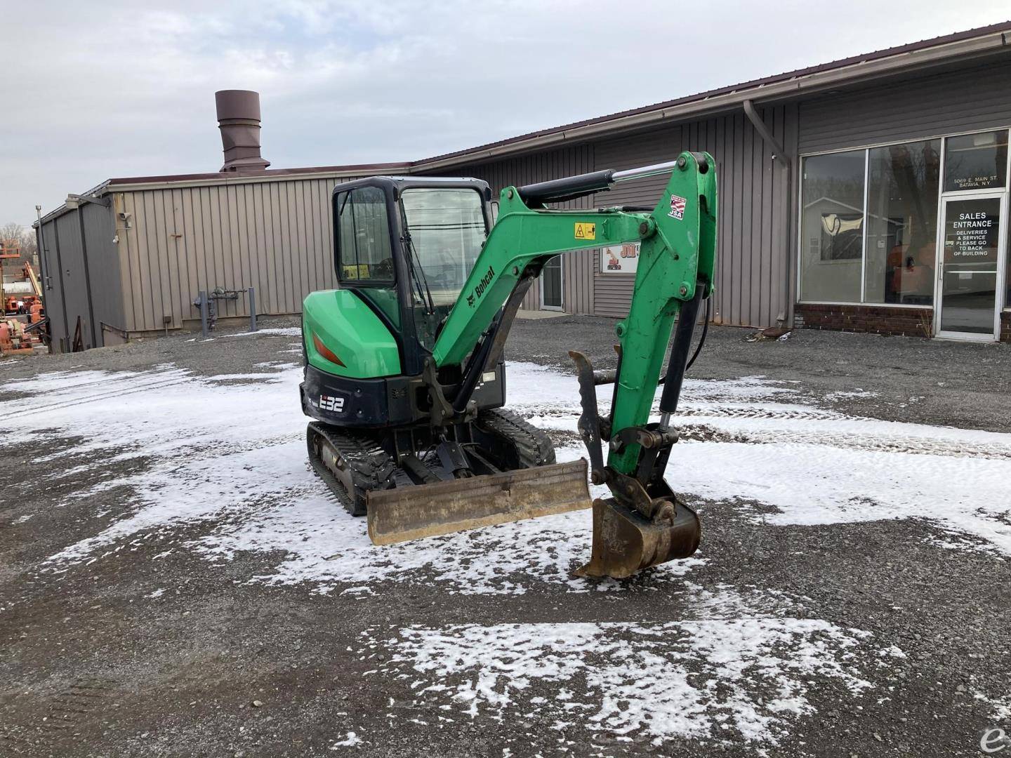 2017 Bobcat E32