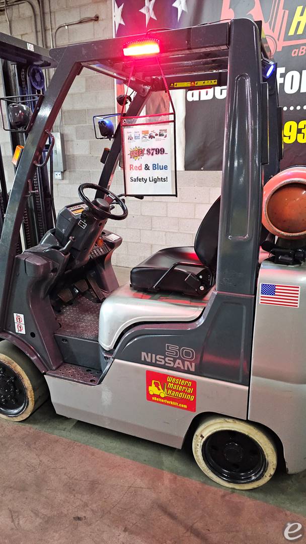 2010 Nissan MCP1F2A25LV