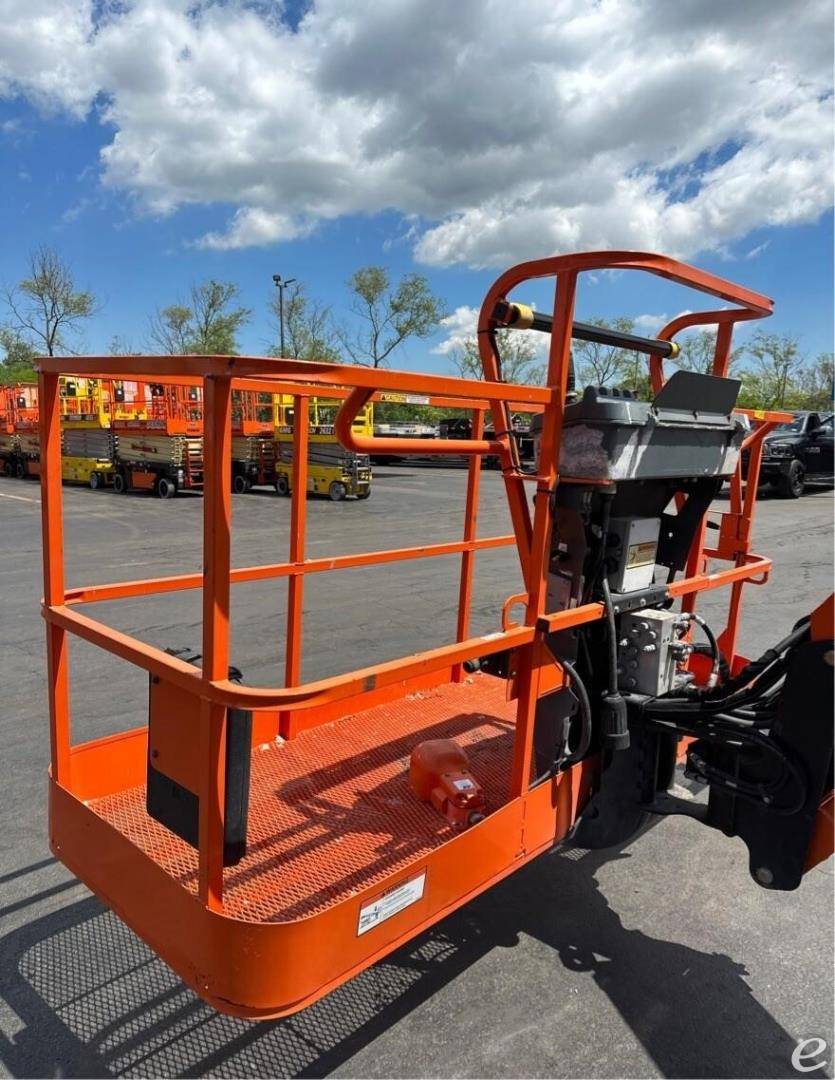 2015 JLG 1250AJP
