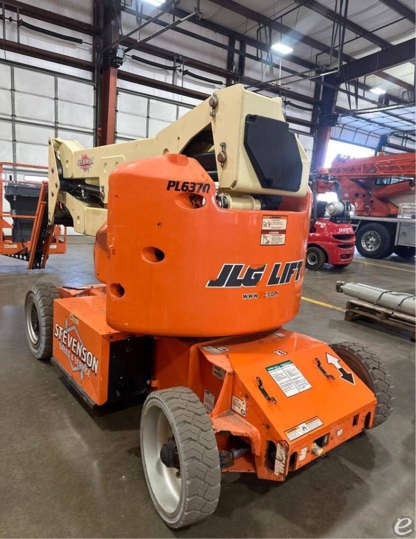 2015 JLG E400AJPN