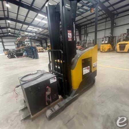 2014 Crown RR5725-45