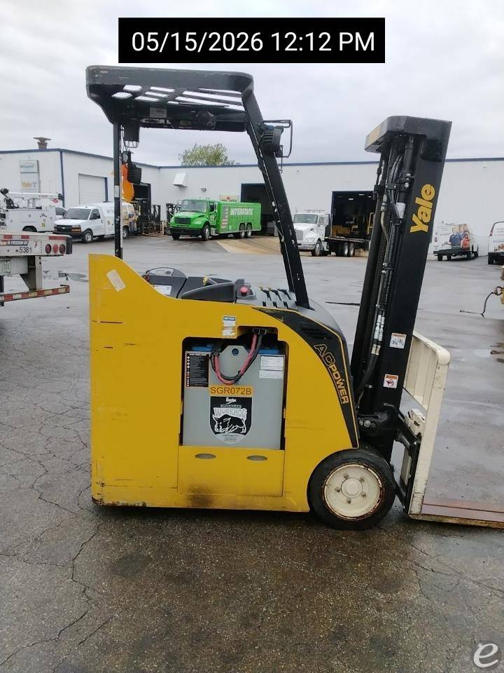 2017 Yale ESC040AD