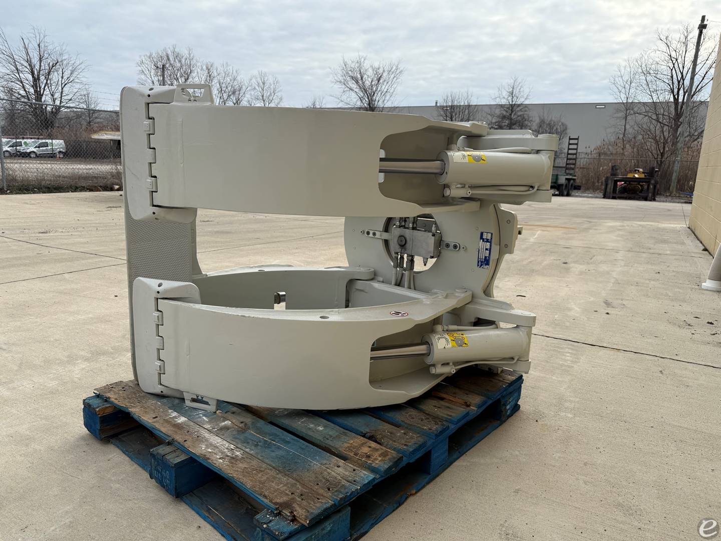 Cascade 30H-RDP-B105 Paper Roll Clamp