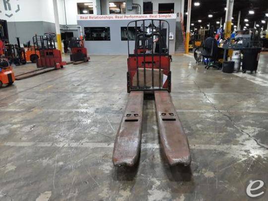 2009 Raymond 8400 Electric Forklift - 123Forklift