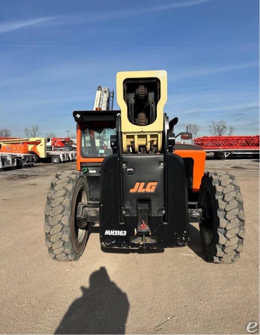 2022 JLG 1255