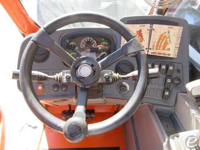 2015 JLG 1255