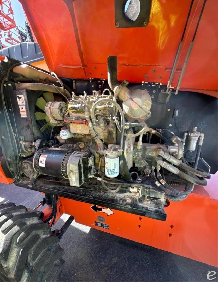 2015 JLG 660SJ