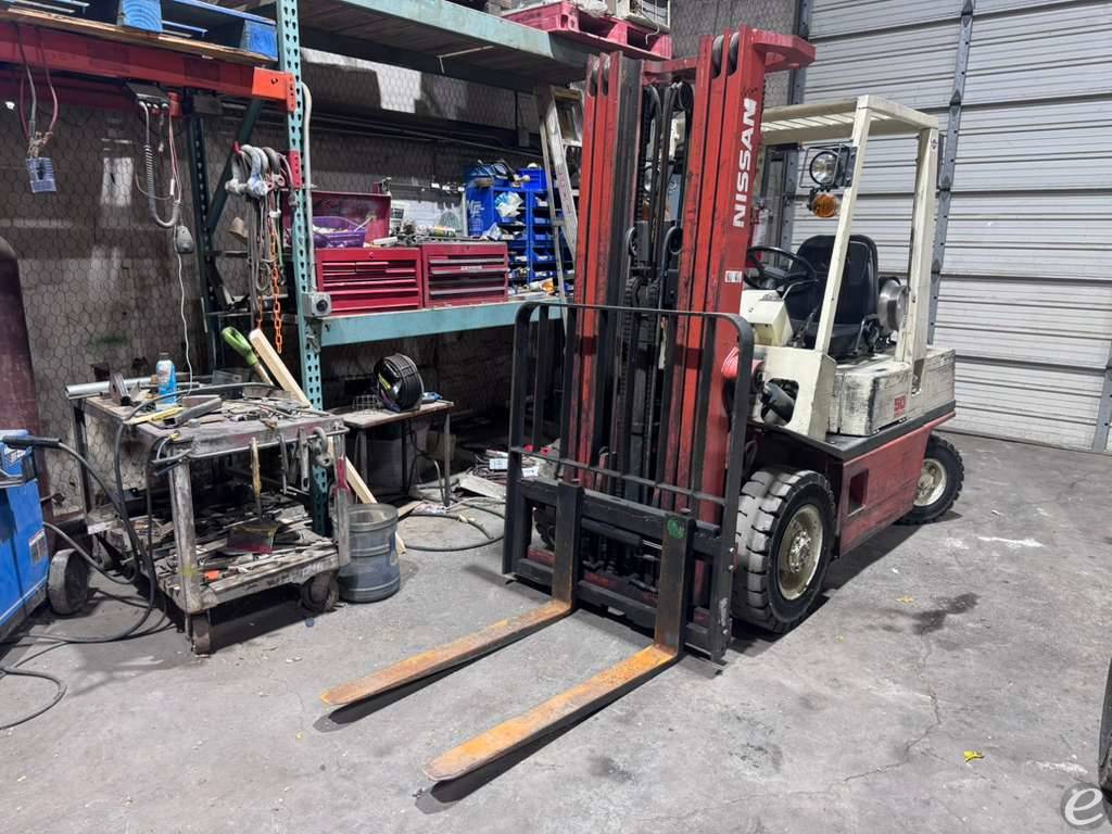 1994 Nissan KPH02A25V