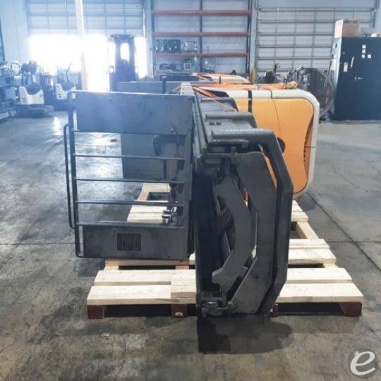 2016 Crown SP4030-30 Electric Order Picker - 123Forklift