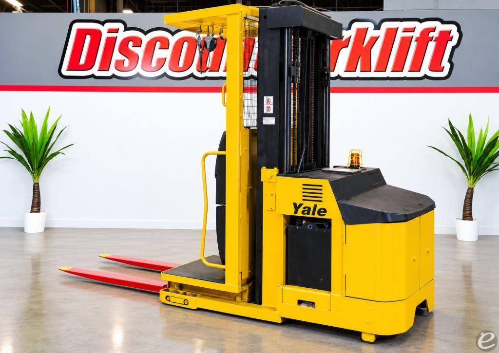2003 Yale OS030ECN24TE089