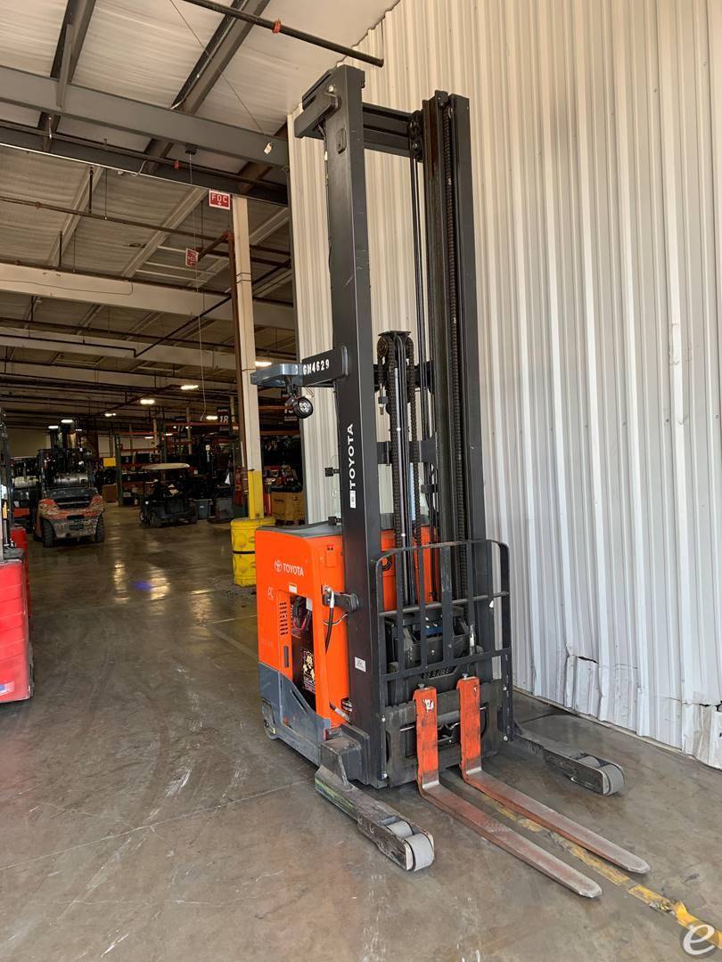 2018 Toyota 9BRU23 Electric Reach Truck - 123Forklift