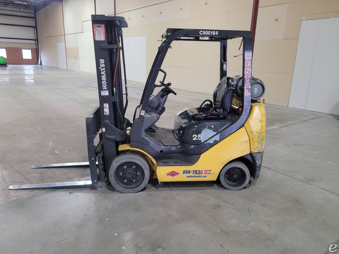 2015 Komatsu FG25ST-16 LP Gas Forkl...