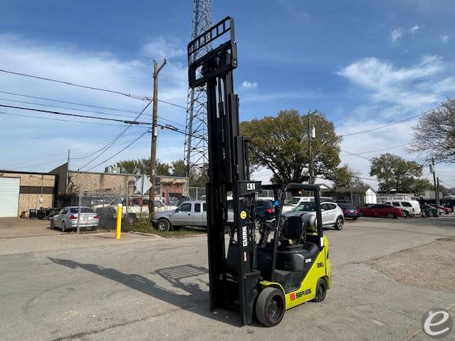 2021 Clark S25CL