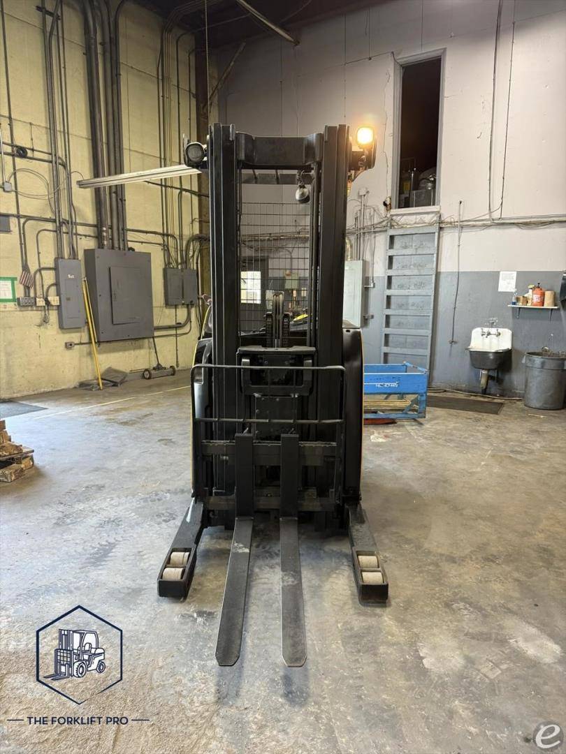 2018 Yale NR045EB