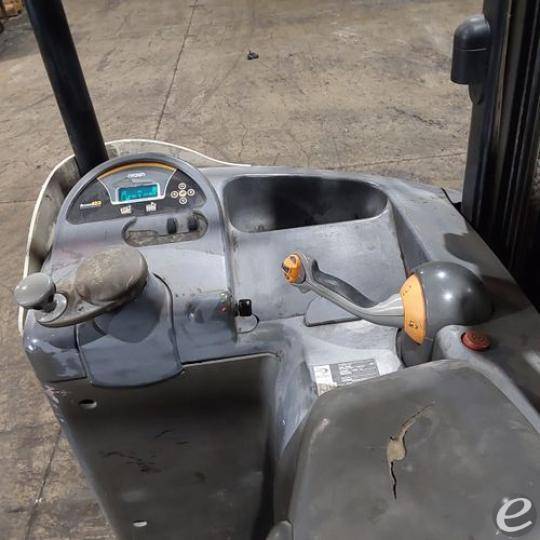 2018 Crown RR5725-45