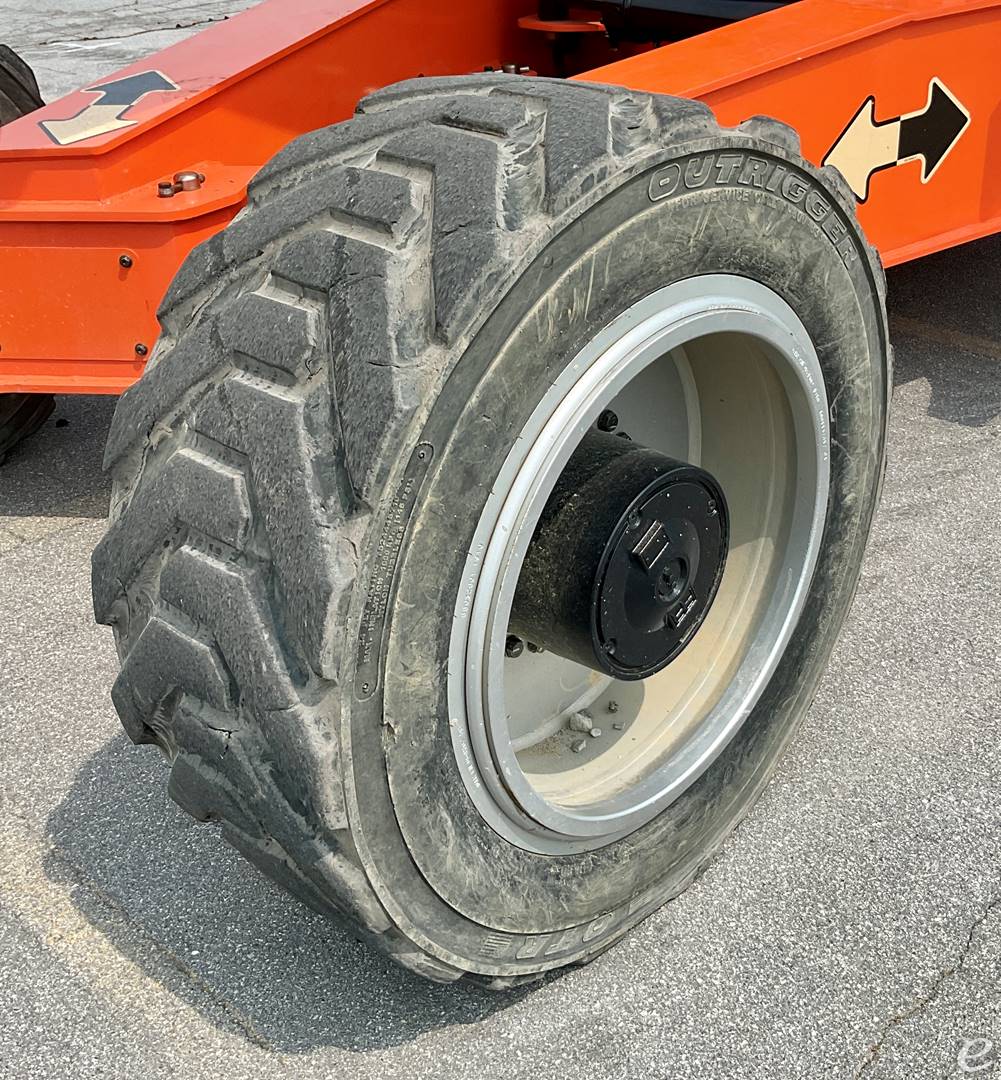 2017 JLG 1850SJP