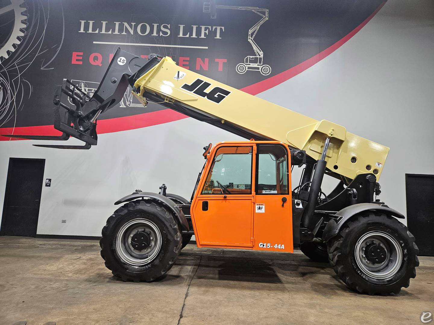 2016 JLG G15-44A