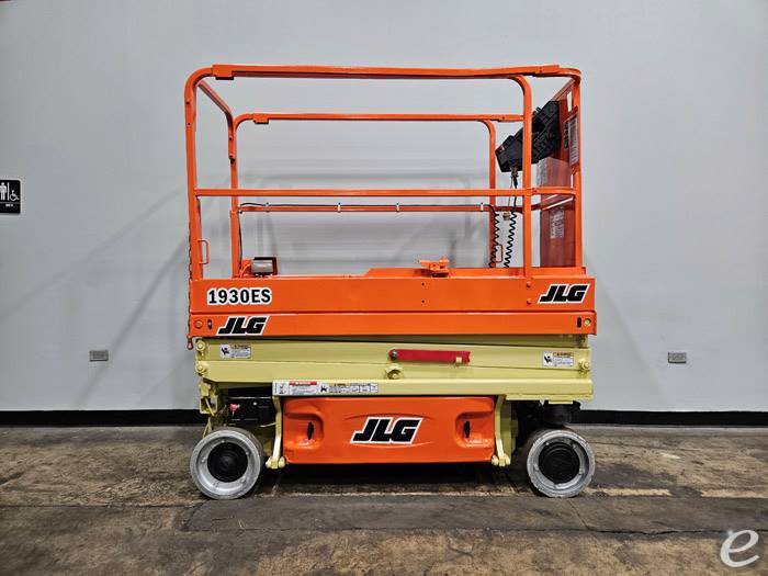 2019 JLG 1930ES