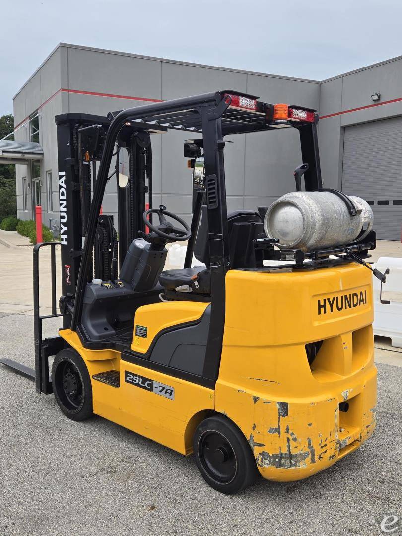 2023 Hyundai 25LC-7A