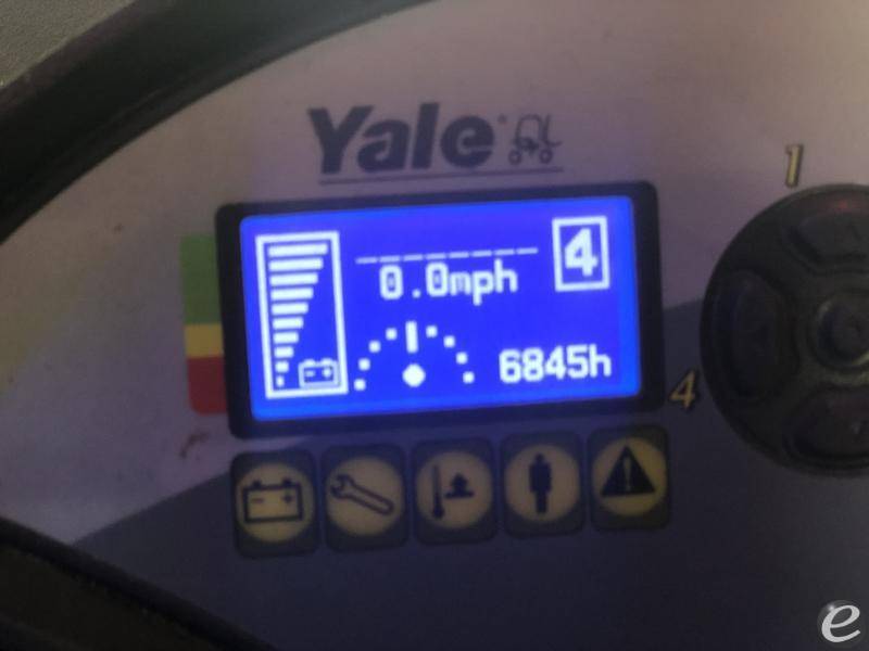 2014 Yale NR045EB