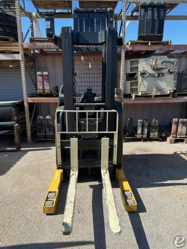 2008 Yale NR040DA Electric Reach Truck - 123Forklift