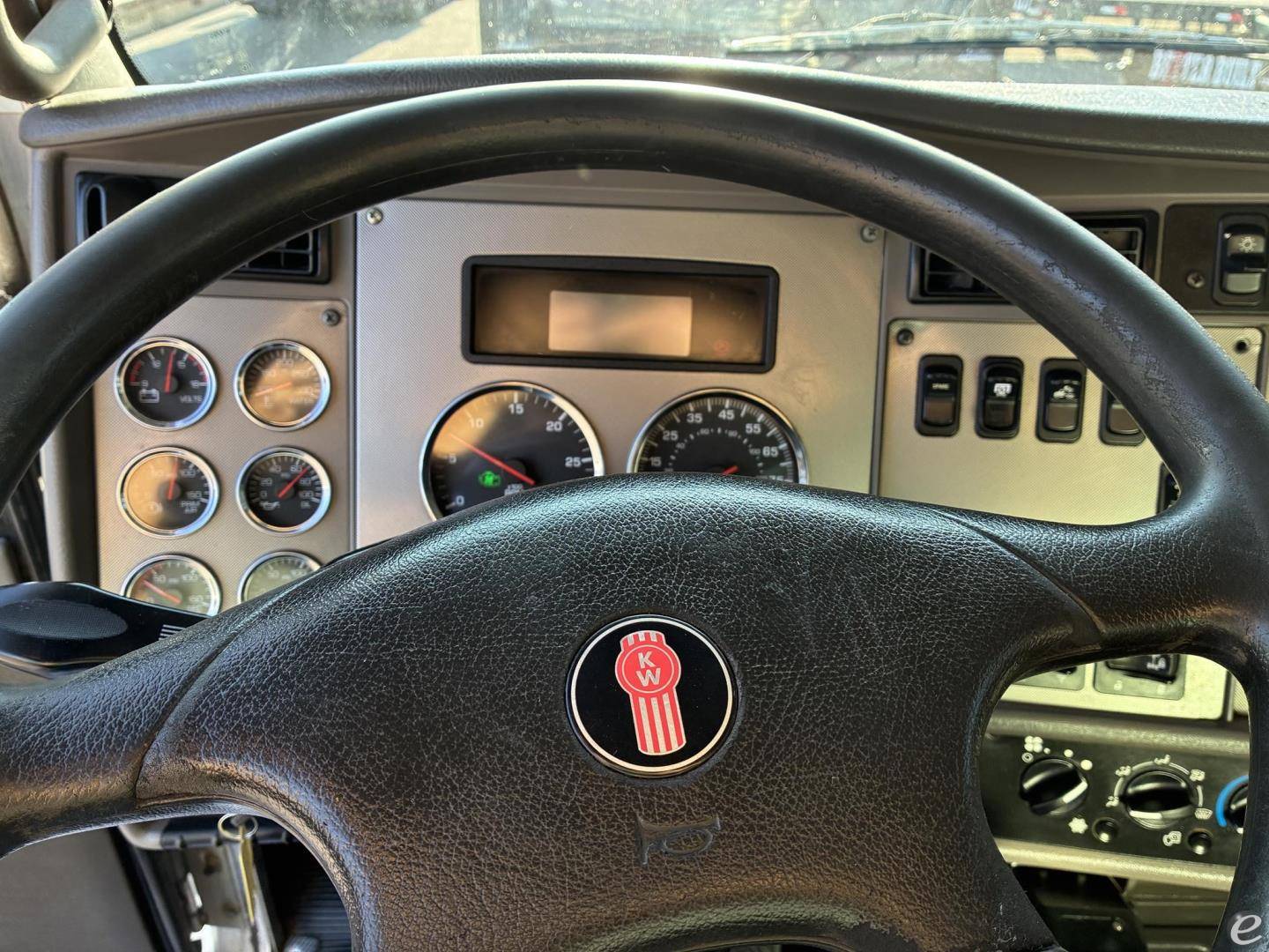 2013 Kenworth T370