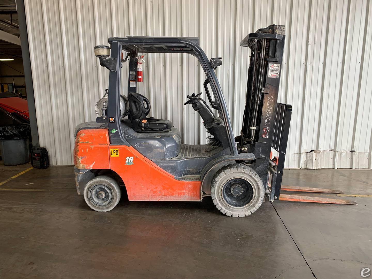 2015 Toyota 8FGU25 Gasoline Forklif...