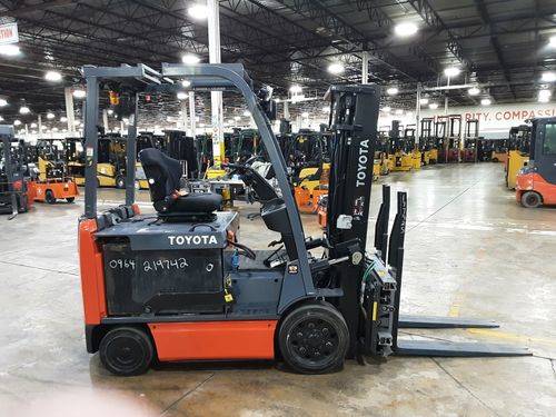 For Rent 6500 lbs - 1315" lift -  Electric - Indoor Warehouse