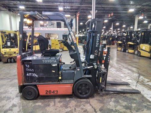 For Rent 6500 lbs - 1315" lift -  Electric - Indoor Warehouse
