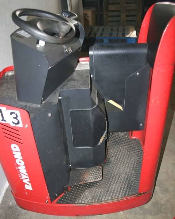 2010 Electric Raymond 8900 Electric Walkie/Rider Pallet Jack