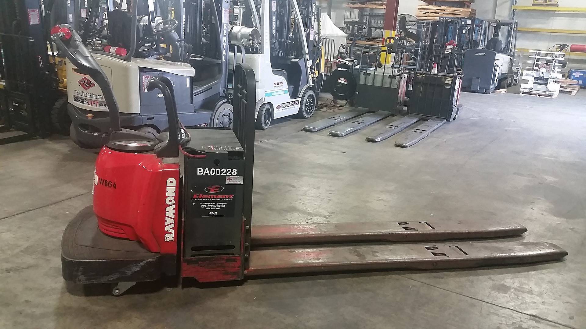 2006 Electric Raymond 840FRE60L Electric Walkie/Rider Pallet Jack