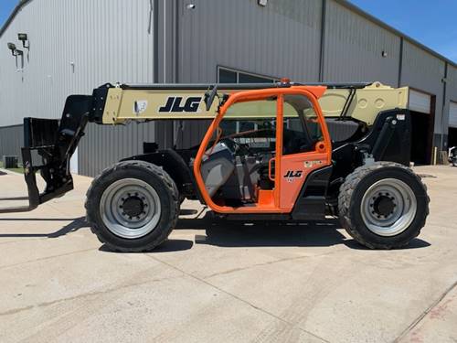 For Rent 7000 lbs - 42' lift -  Diesel