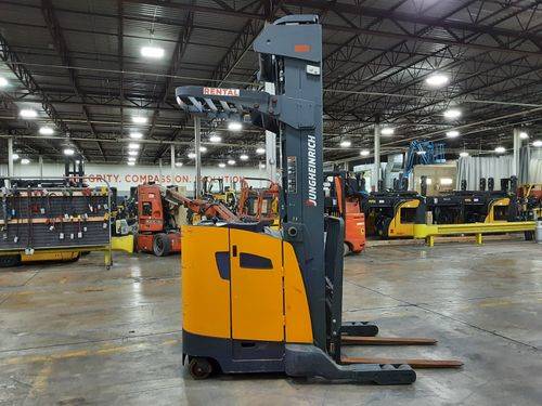 For Rent 4000 lbs - 272" lift -  Electric - Indoor Warehouse