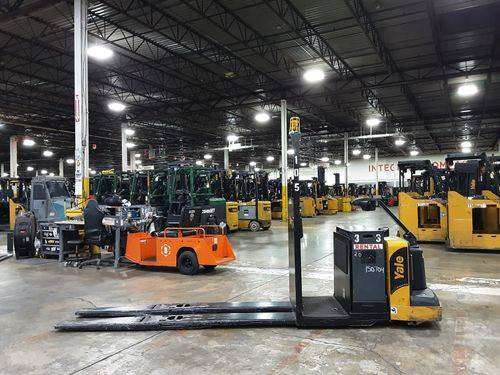 For Rent 8000 lbs -  Electric - Indoor Warehouse