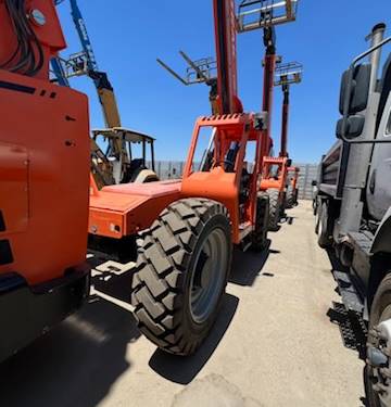For Rent 8000 lbs - 42' lift -  Diesel